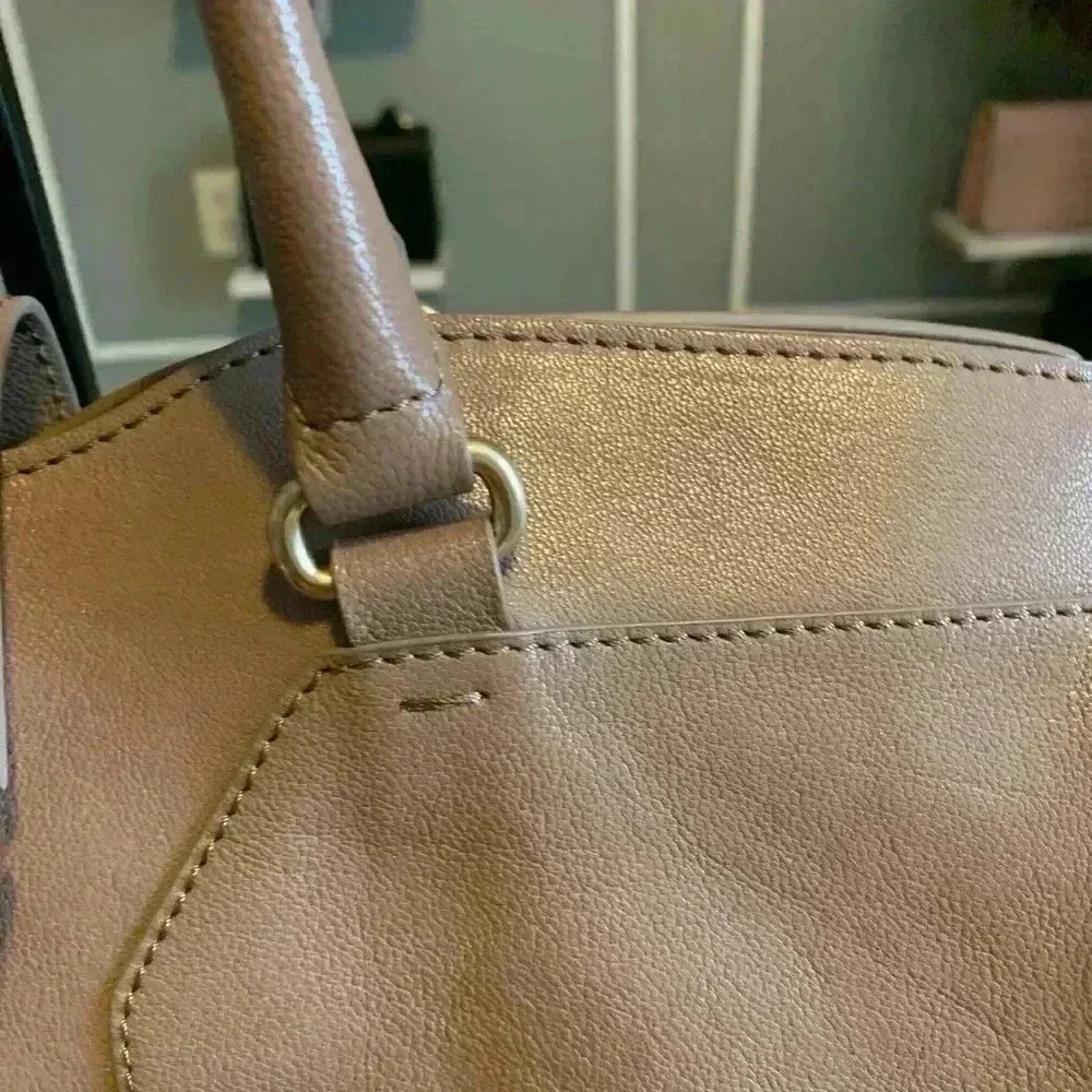 YVES SAINT LAURENT YSL Y Line Cabas Chic Leather Hand Bag Brown Used.